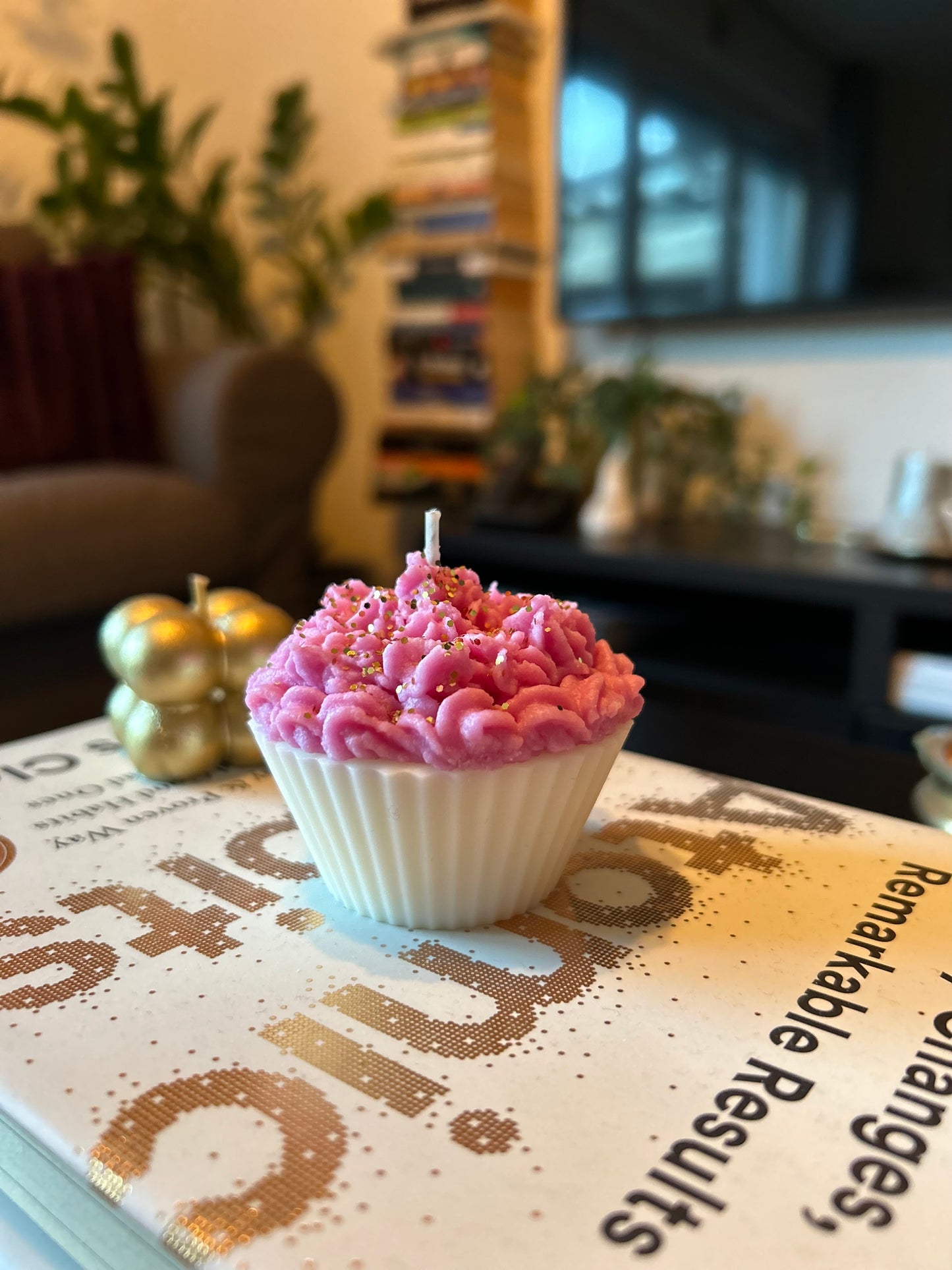 Birthday Muffin Duftkerze (105g) von Rilanz